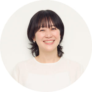 リペアリキッドファンデーションをおすすめするヘアメイクの高松由佳さん