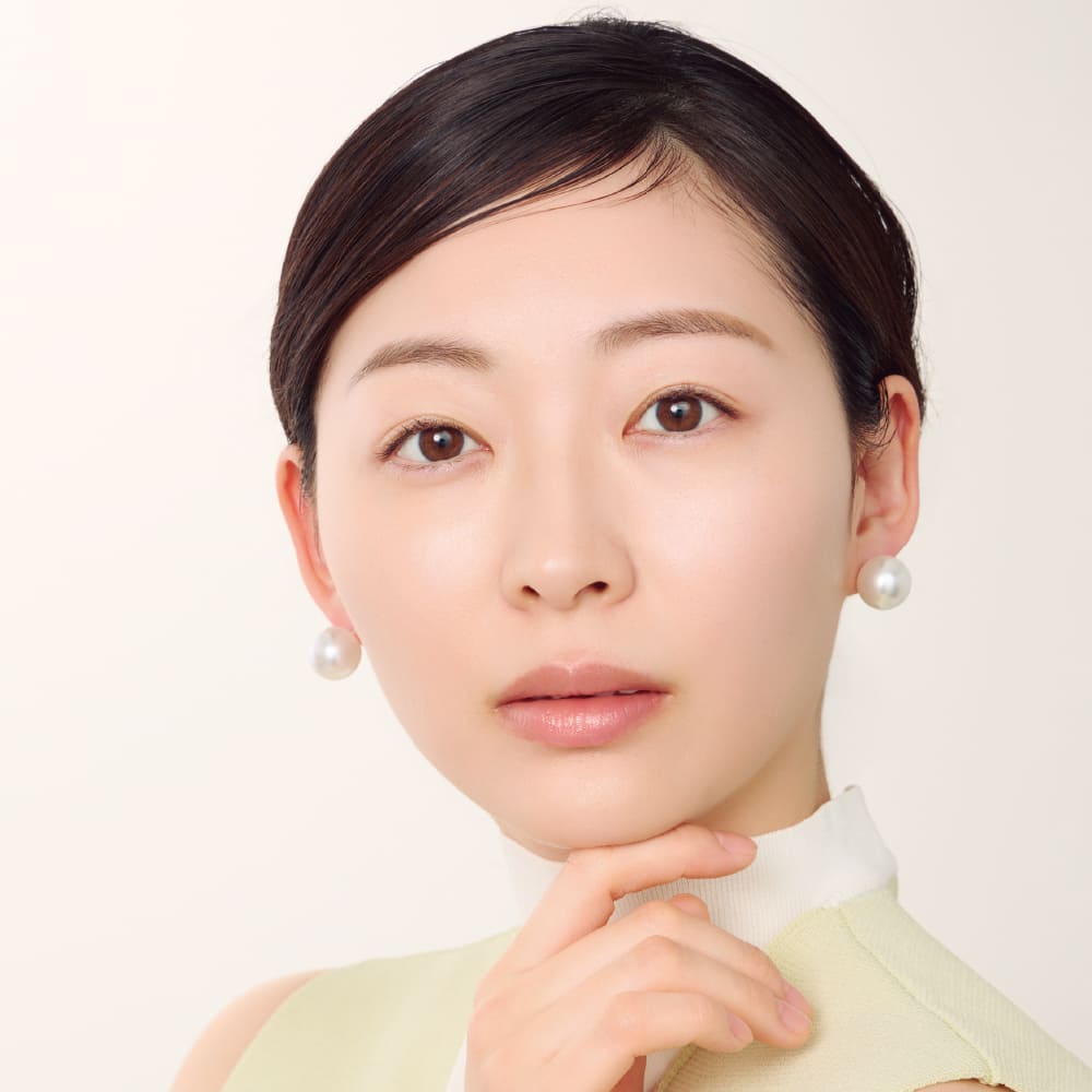陶器マット肌の女性
